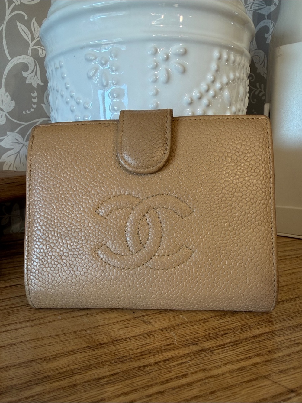 Chanel Classic Beige Caviar Leather Wallet 2004-05 Hologram w/ Authenticity Card - Picture 1 of 10